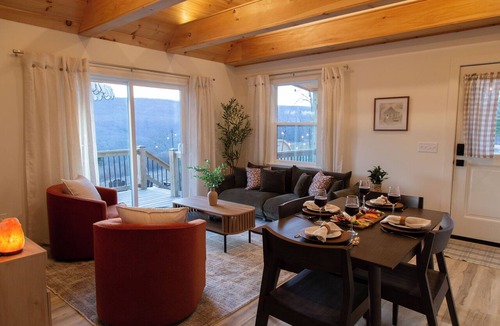 Newton County Cabin | Secluded Wellness Cabin: Sauna, Hot Tub & Views