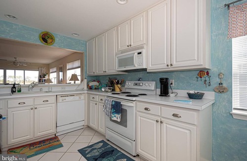 Ocean View Condo | Second story condo with beautiful and relaxing views of Indian River Bay!