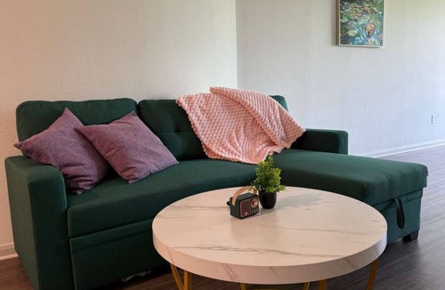 North Burnet Apartment | Serene 1-bedroom apartment in vibrant Austin