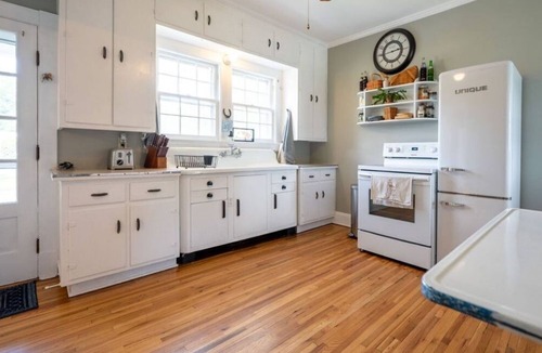 Madison House | Serene 4-bedroom farmhouse 10mins from local wineries