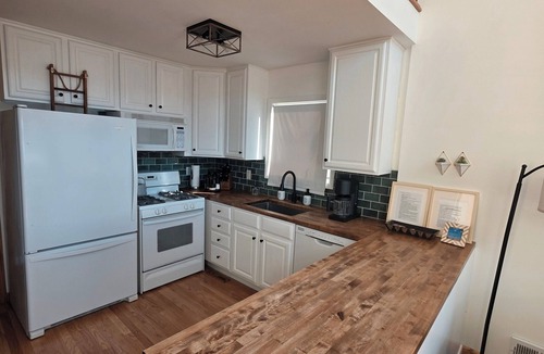 Fox Lake House | Serene Lakefront House on Fox Lake waterfront private firepit ,BBQ, outdoor deck