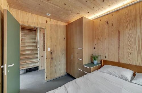 Tracy City House | Serene Modern Tiny Home with Fiery Gizzard Reservoir Views Near Tracy City | Tennessee