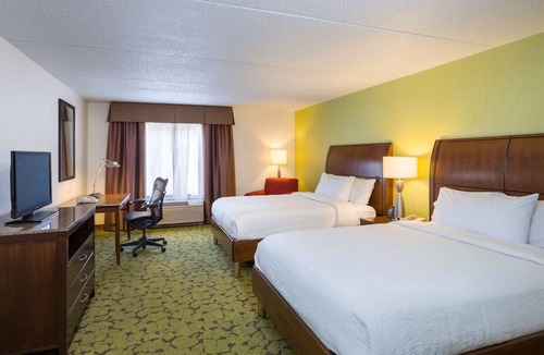 Hopelawn Hotel | Serene Retreat with Heated Pool | Pet-friendly | 3 Units | Near Newark