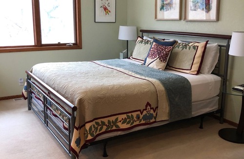 Ames Other | Serene rural accommodations minutes away from Ames and Iowa State University