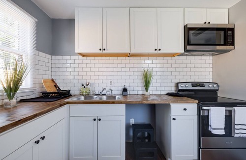 Memphis Apartment | Serene Sanctuary with ShellCrestCorp Apt 104
