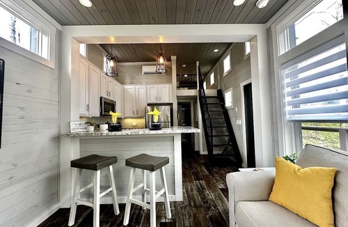 Tracy City Cabin | Serene Tiny Retreat with Amazing Hiking Trails in Tennessee