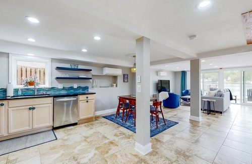 Herald Harbor House | Serene waterfront home with kayaks, paddle board, grill, firepit, W/D, and AC