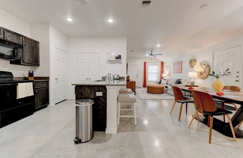 Heidenheimer Apartment | Serene Worker Retreat in Temple