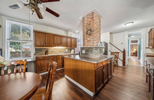 Onancock House | Serenity Manor 1BR Private Historic Home First Flr - Holiday Home