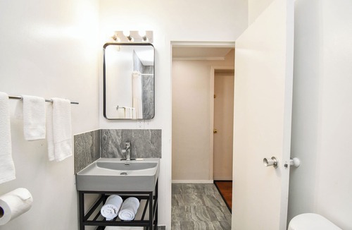 Sioux Falls House | Settle Inn
