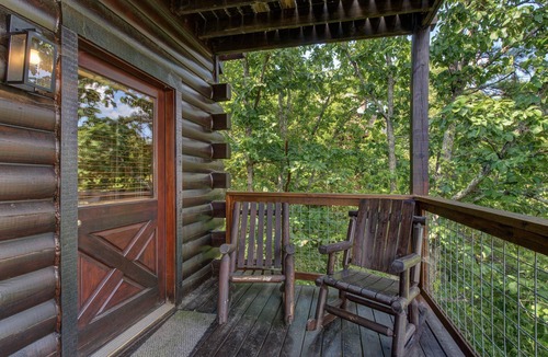 Sevierville Villa | Sevierville 129 - Four Bedroom Villa, Sleeps 16