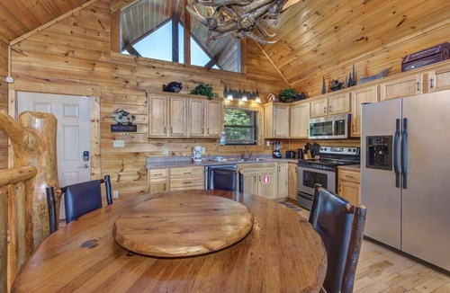 Sevierville Villa | Sevierville 133 - Four Bedroom Villa, Sleeps 12