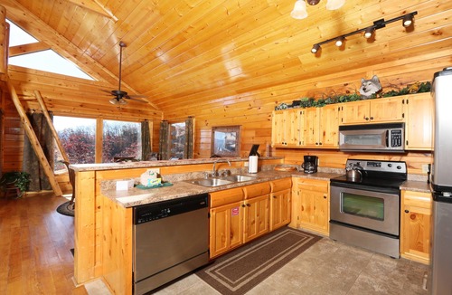 Sevierville Villa | Sevierville 30 - One Bedroom Villa, Sleeps 6