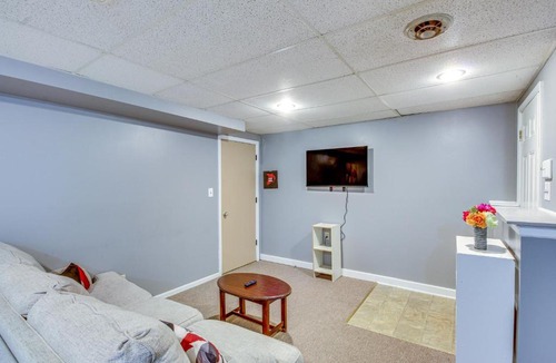 Shawnee Apartment | Shawnee Vacation Rental ~ 11 Mi to Kansas City!