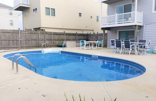 Ship Bottom House | Ship Bottom LBI 4 Bedroom Home with pool and ocean views- 1 house from the beach