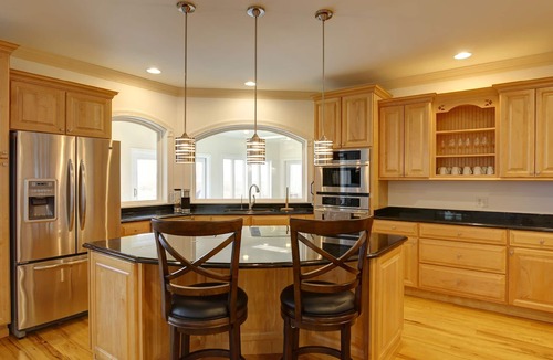 Woolford House | Short drive to Downtown Cambridge | Indoor Pool | Private Dock | Kayaks | Pet Fr