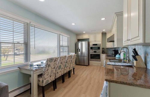 North Wildwood House | Short Walk to the Beach Modern 2 BR Summer Getaway