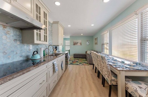 North Wildwood House | Short Walk to the Beach Modern 2 BR Summer Getaway