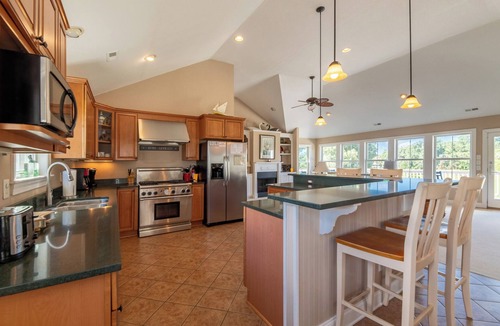 Sea Scape House | Show Boat - Kitty Hawk MP 2.5, Pool, Hot Tub, Rec Room, Pool Table, Golf Course Views