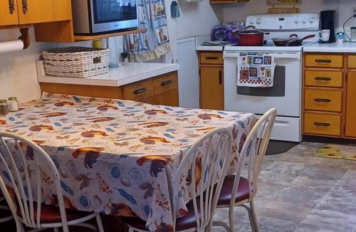 Frankfort House | Simple, cozy "Grandma's House" bnb is located in the heart of pheasant country.