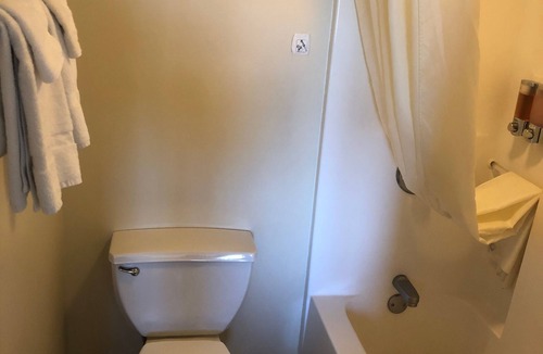 Shelbina Hotel | Simple Rewards Inn Shelbina