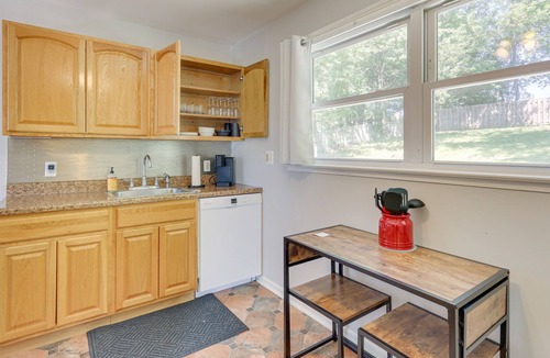 Parlin House | Simple & Sweet Parlin Vacation Rental!