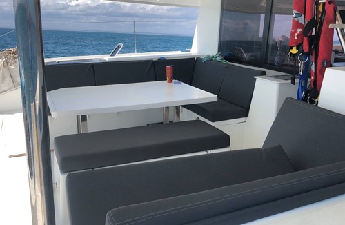 Parole Boat Rental | Six bedroom 2020 Fountaine Pajot catamaran