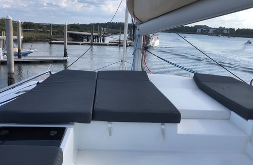 Parole Boat Rental | Six bedroom 2020 Fountaine Pajot catamaran