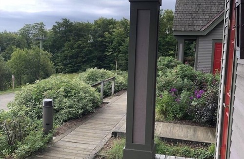 North Troy House | Ski In Ski Out in style on Village Chair