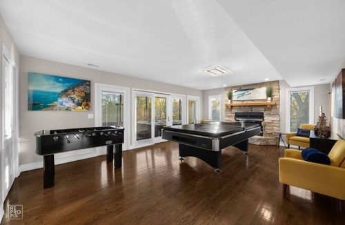 Solon Mills House | Ski & Lake Escape W/Hot Tub, Tiki Bar & Game Room