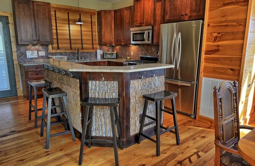 West Jefferson Cabin | Sky High in West Jefferson, NC: Spacious 4BR cabin for 10 with stunning mountain views.