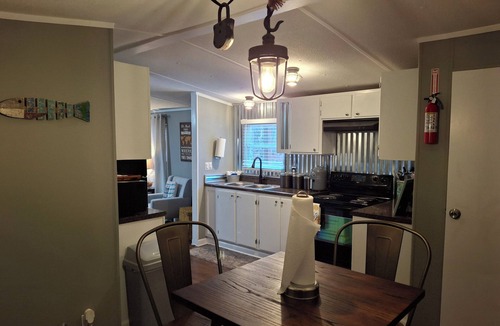 Arley House | Sky view acres Rental a Serene 3-bedroom private mobile home with AC in Arley