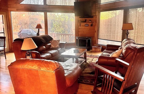 Butler Cabin | Skyline Lodge, beautiful lodge home with mountain and lake view