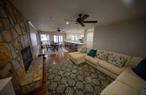 Camden House | Sleep 30 Lakefront Wateree Compound in a Cove!