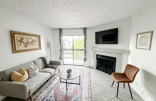 Windsor Park Apartment | Sleepover Modern 1BD 1BA Austin TX Apartments