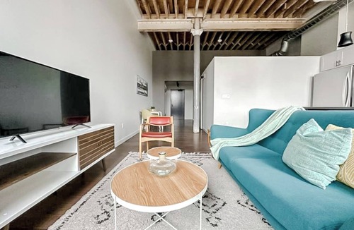 Newton Apartment | Sleepover | Radiant 1BD/1BA Loft - Newton