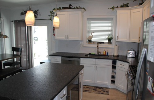 North End Apartment | Sleeps 24 - 8 Bedroom 5.5 bath -4 Master Suites -Great Location-Private Elevator