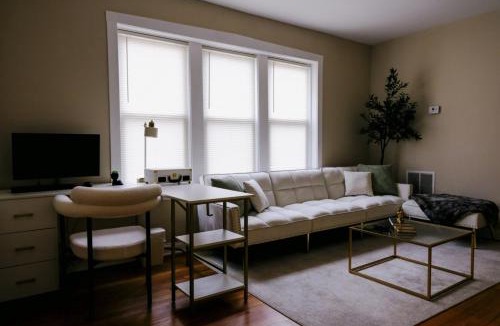 Irving Park East Apartment | Sleeps 4 New Modern 1BR Private Workspace