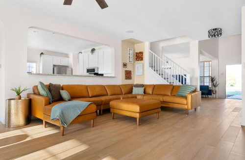Morningside Meadows House | Sleeps 40 Two Houses Two Pools 2x the Fun