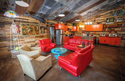 Mount Sterling Bed & Breakfast | Sleeps 6 in a 2-story grain bins 2 queen beds 1 queen bunk & 2 full bathrooms.