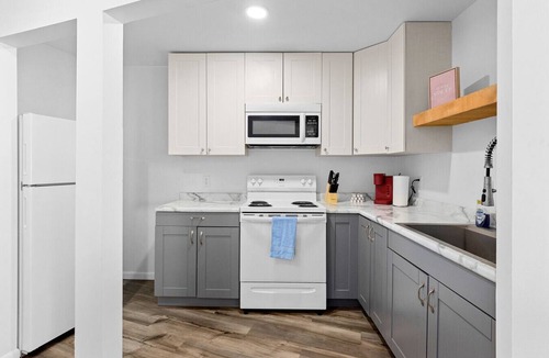 Orange Prairie Apartment | Slice of the Good Life - Concord B2