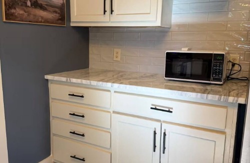 Guntersville House | Small Cozy home just down the road from downtown Guntersville!