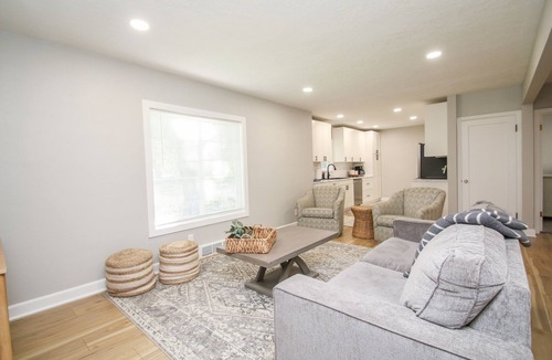 Burbank House | Small Town Charm Near Ponca State Park