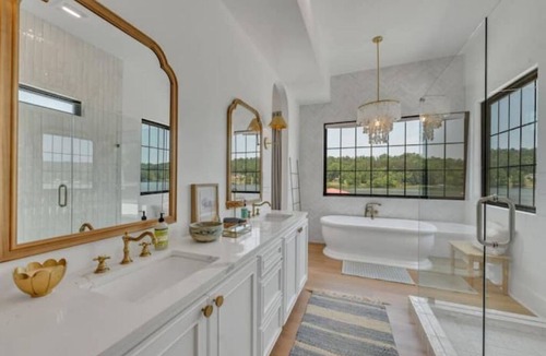 Logan House | Smith Lake Luxury - with Hot Tub