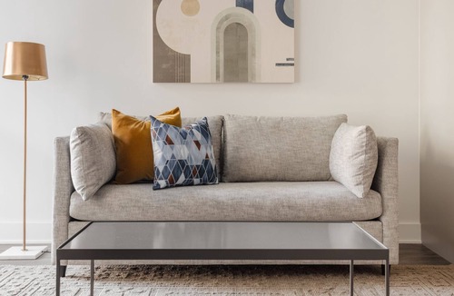 Navy Yard Apartment | Sonder Europa | Accessible One-Bedroom Apartment