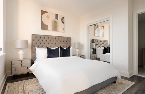 Navy Yard Apartment | Sonder Europa | One-Bedroom Apartment