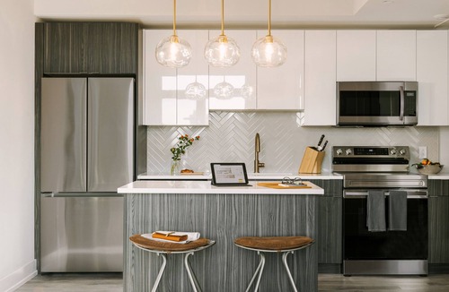 Hawthorne Apartment | Sonder Ovation | Two-Bedroom Apartment w/Juliet Balcony