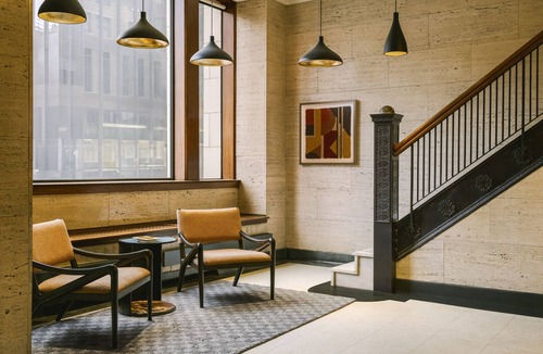 The Loop Apartment | Sonder The Plymouth | Three-Bedroom Apartment