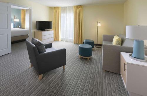 Newark Hotel | Sonesta ES Suites Wilmington - Newark
