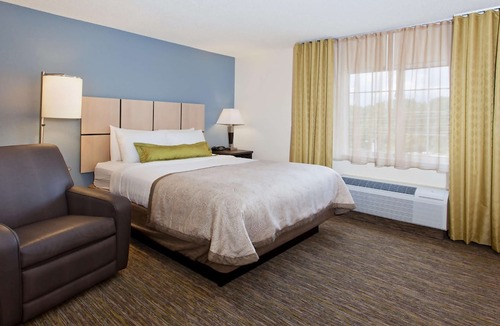 Libertyville Hotel | Sonesta Simply Suites Chicago Libertyville